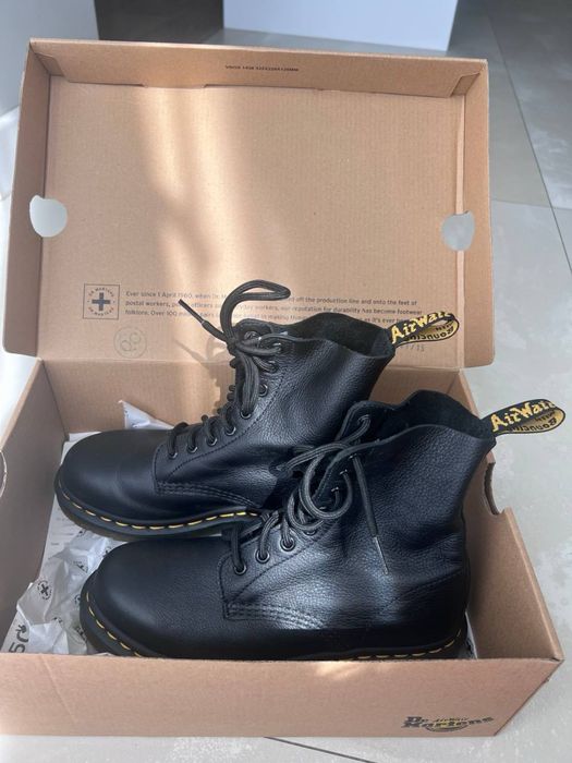 Оригінальні чобітки Dr. Martens