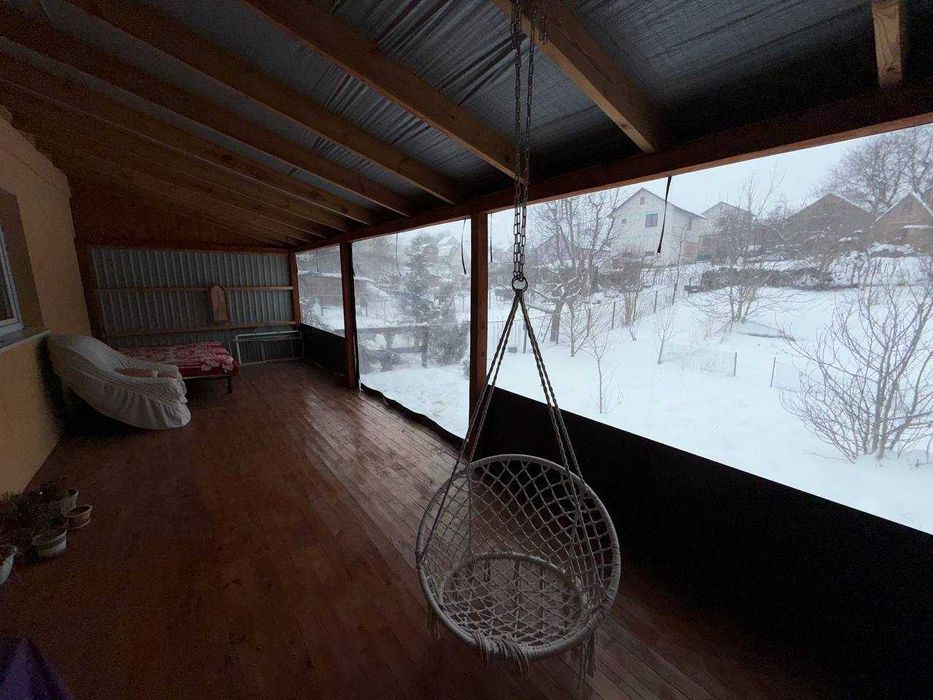 Шикарний будинок з терасою ,  яких мало, вкладено багато коштів !