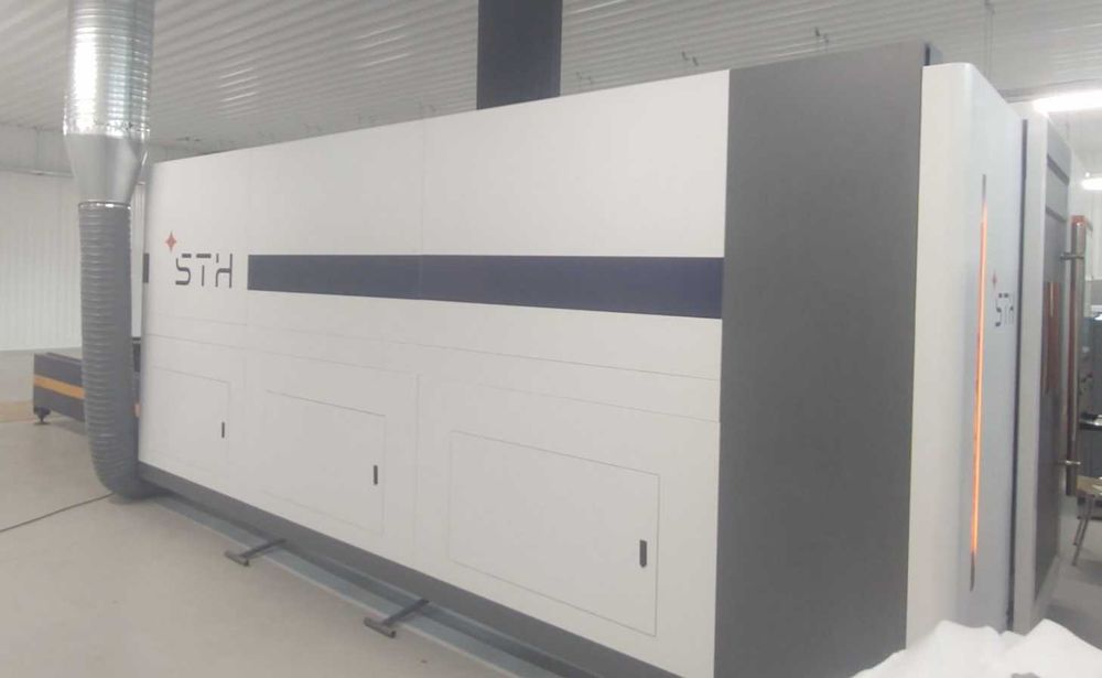 Верстат лазерного різання металу закритого типу STH  S-Laser FH1530