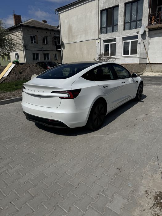 Tesla Model 3 Highland