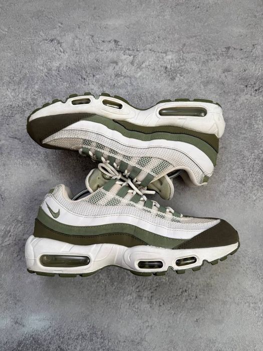 кросівки Nike Air Max 95 (FD0780-100) 44  розмір