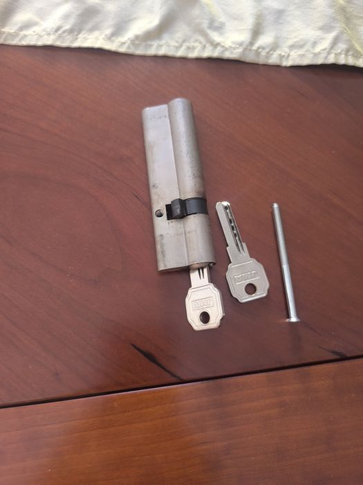 Canhão fechadura para porta direita