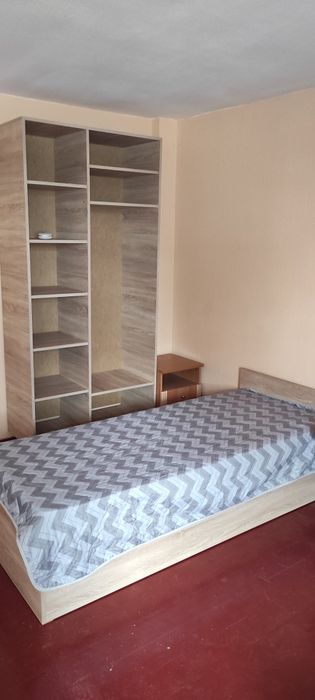 Оренда кімнати , ліжко місця є варіанти, кімната на двох-трьох людей, або підселення