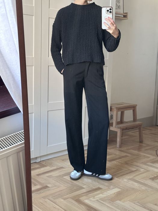 czarny sweter marki Primark