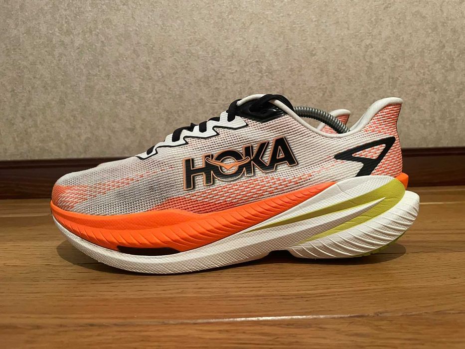 Hoka mach x 3 — преміальні бігові кросівки