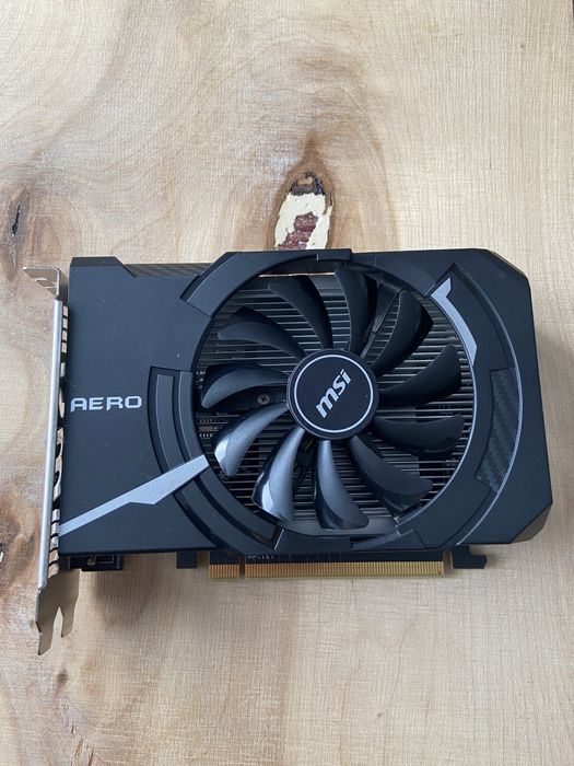 GIGABYTE GA970a-UD3 + AMD FX 8350 + MSI RX560 + 8GB RAM DDR3