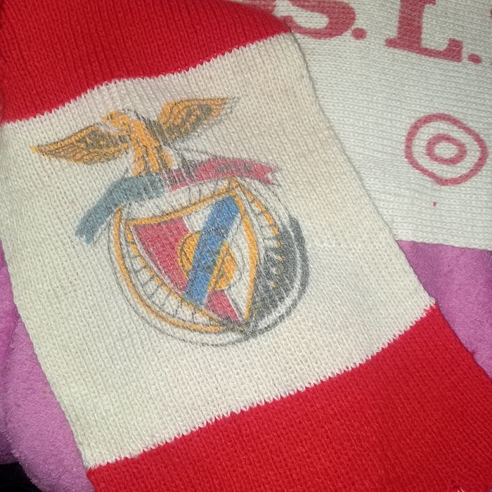 Cachecol de lã do Benfica