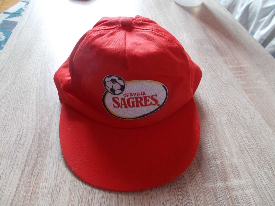 T shirt da sagres campeonato da europa e chapéu com pala