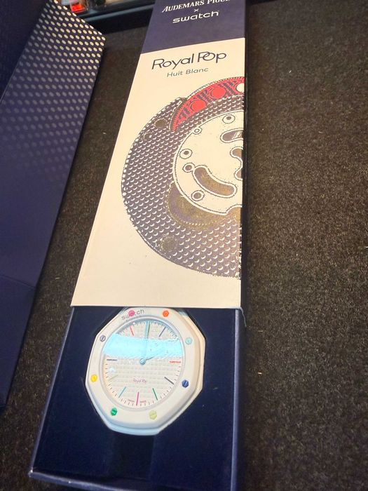 AP x Swatch Huit Blanc SSX03W100N stan idealny