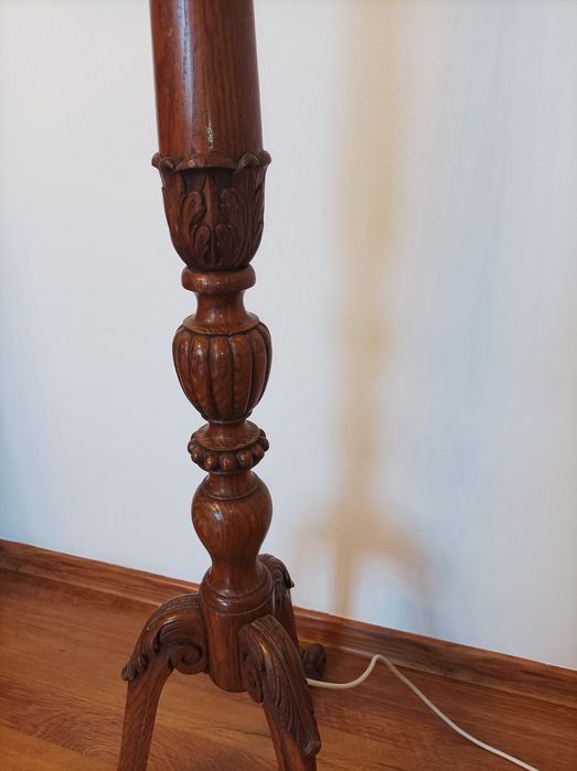Lampa stojąca podłogowa
