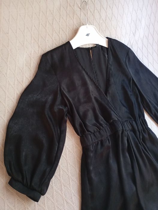 ZARA XS czarny elegancki satynowy kombinezon