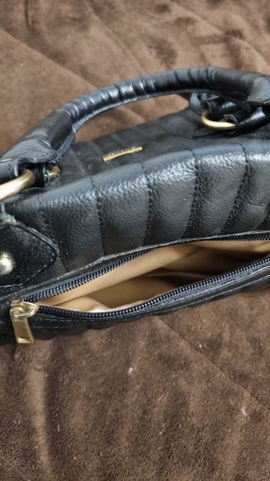 Leia até o final: Bolsa Datelli preta couro legítimo