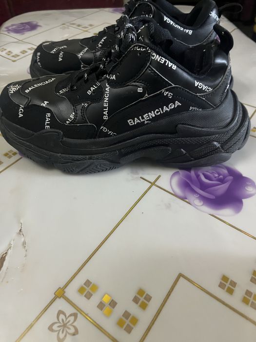 BALENCIAGA Кроссовки 36 размер