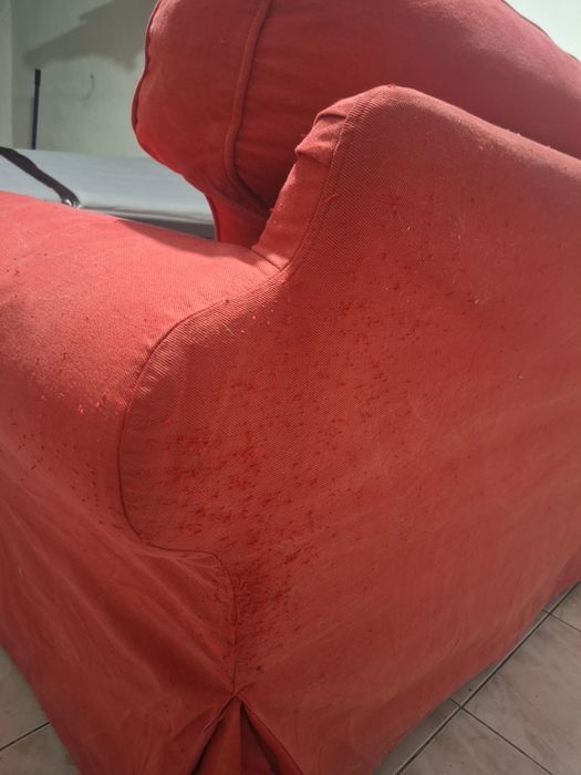 Sofá 2 lugares vermelho