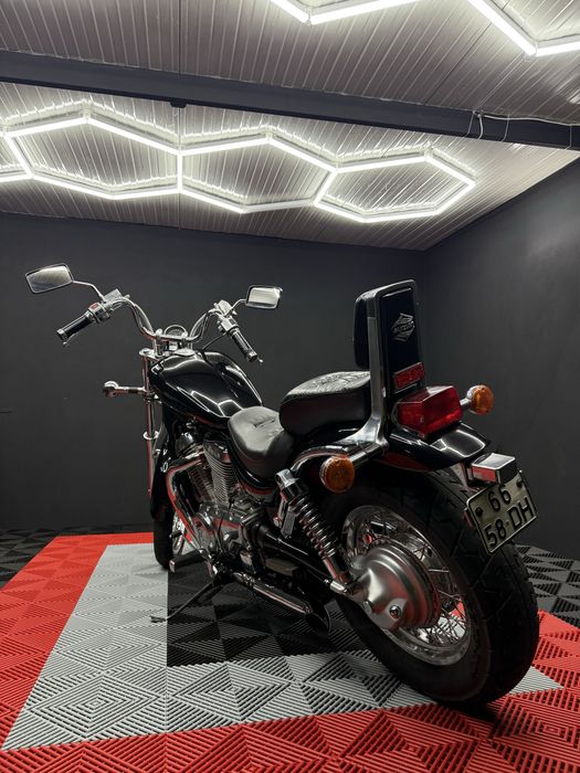Suzuki Intruder VS750 • Clássica • Totalmente Restaurada