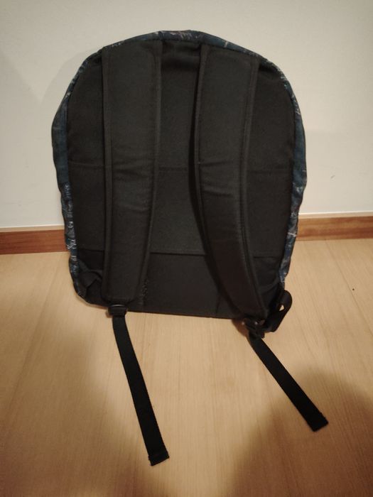 Mochila escolar da Ghuts