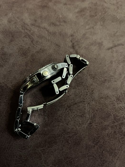 Часы  GUESS  часы.