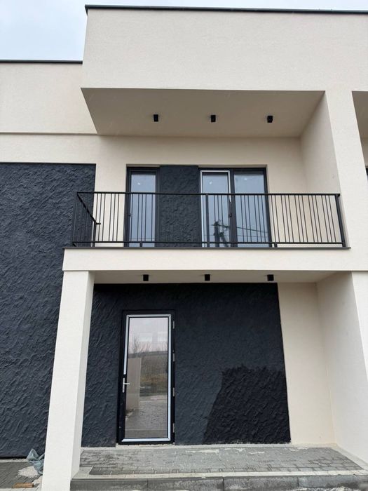 Продаж котеджу з газом в Сторожниці