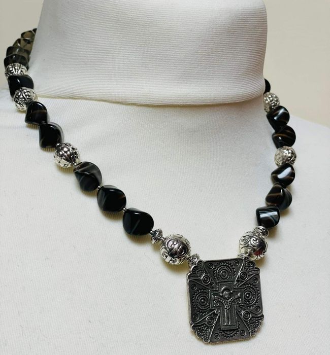 Намисто з срібною зґардою