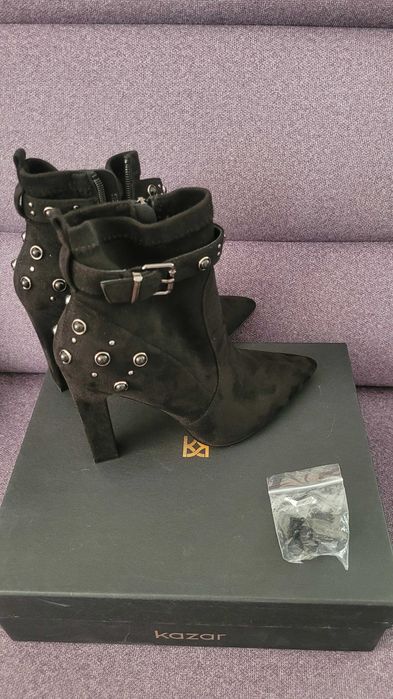 Buty na obcasie Kazar, nowe, 39
