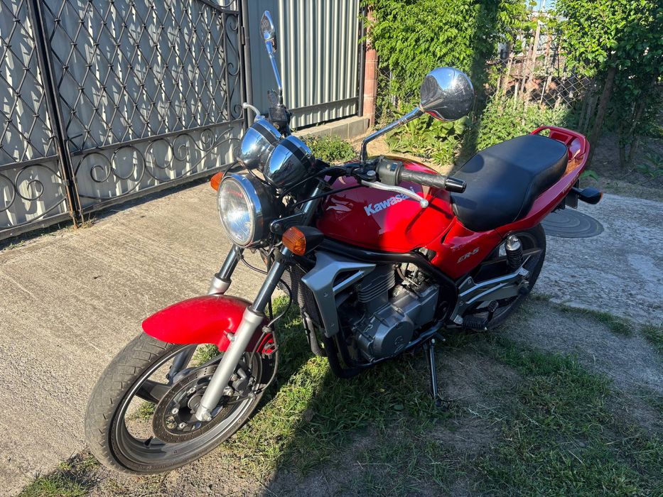 Мотоцикл Kawasaki er 5