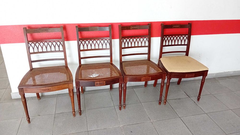 Conj 4 Cadeiras com Assento em Palhinha - para restauro