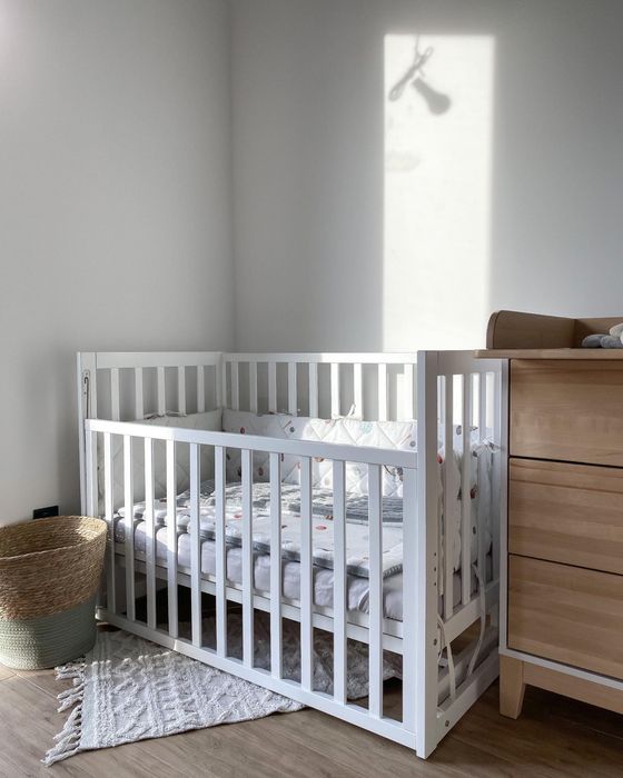 Дитяче ліжечко, ліжко з маятником