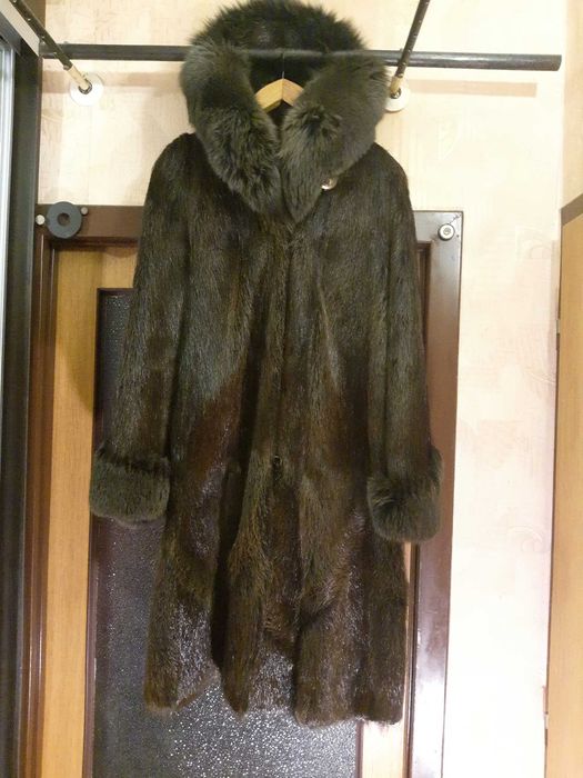 Шуба з нутрії довга з капюшоном р 52-54 ріст 3