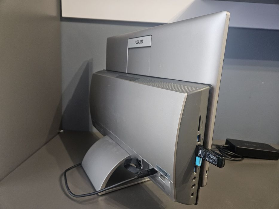 Asus AIO Transfermee 1801.