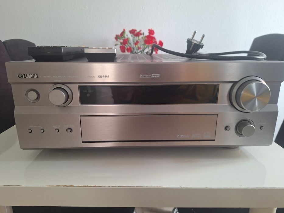 Yamaha RX V1500 Receiver