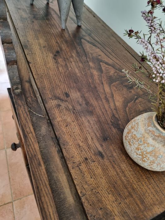 URGENTE Pequeno louceiro antigo