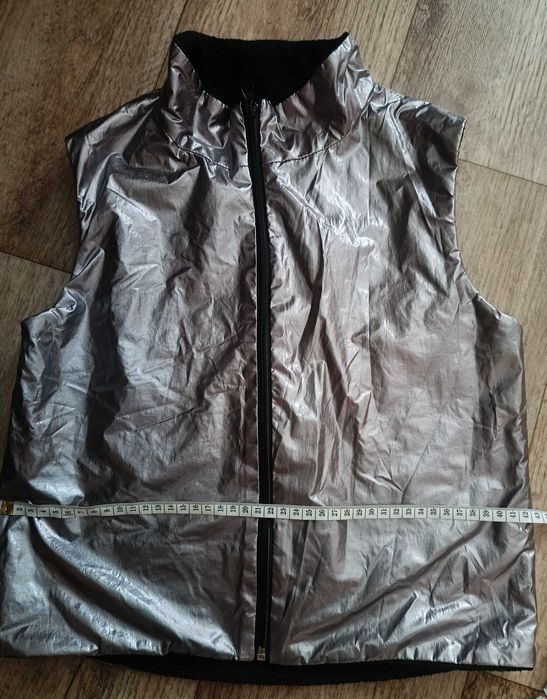 Жилетка на флісі на дівчинку