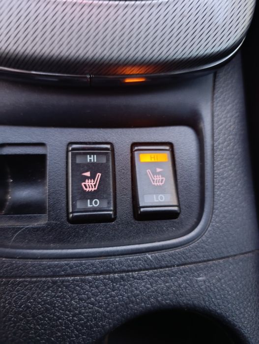 Продам Офіційний Ніссан 1.6 МРІ