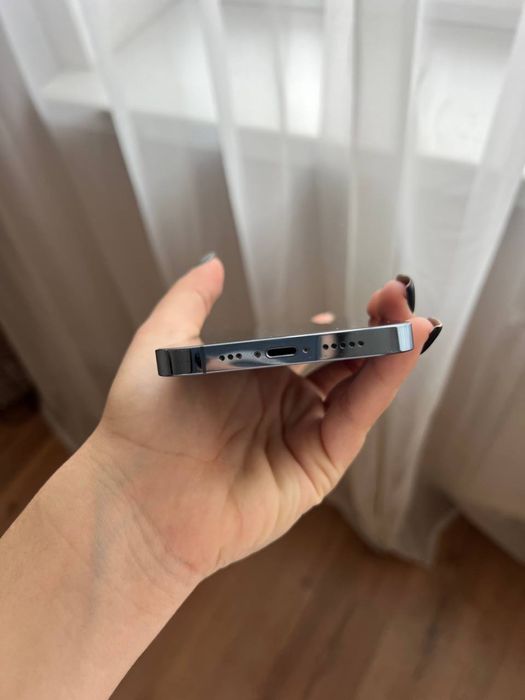 Продам айфон 13Pro