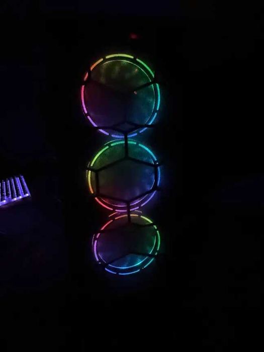 Komputer AMD Ryzen 5 5600 Radeon RX 7600