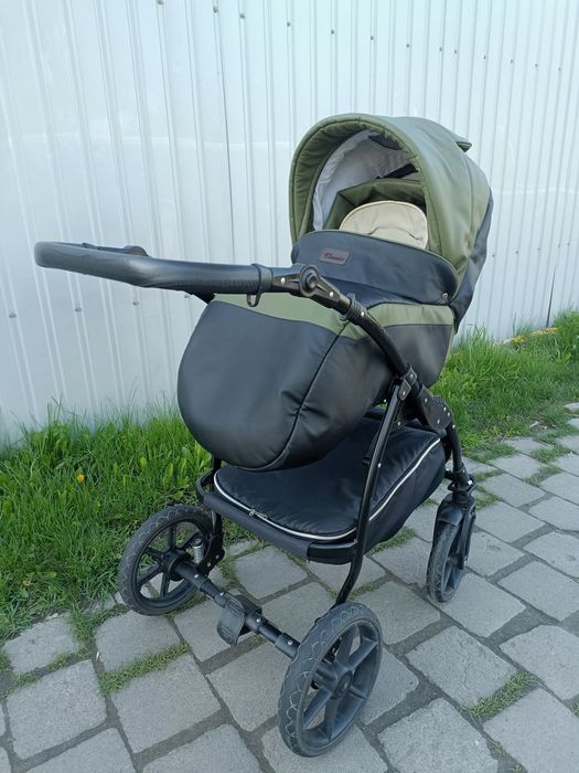 Продам коляску 2в1

Gold Classic

Колір: Оливково