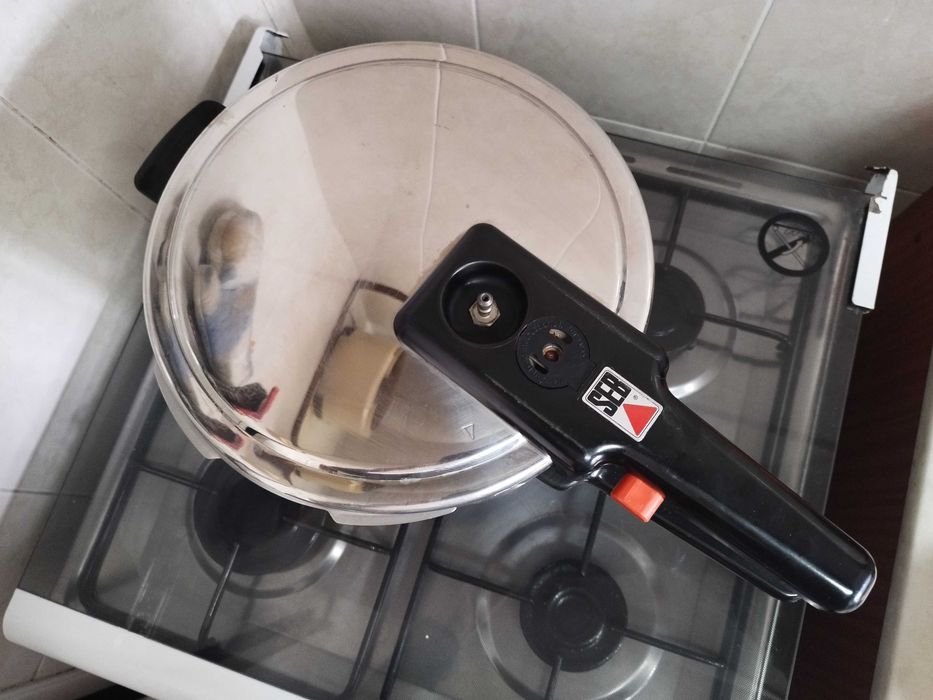 Panela de Pressão 6L