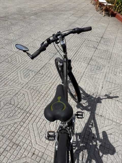 Bicicleta de cidade como nova