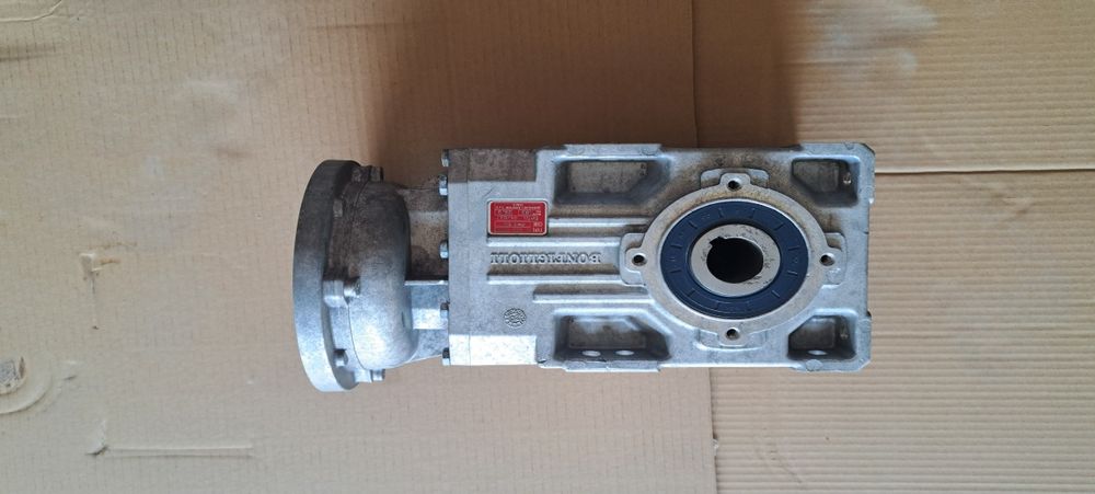 Przekładnia kątowa BONFIGLIOLI MRA SC 035