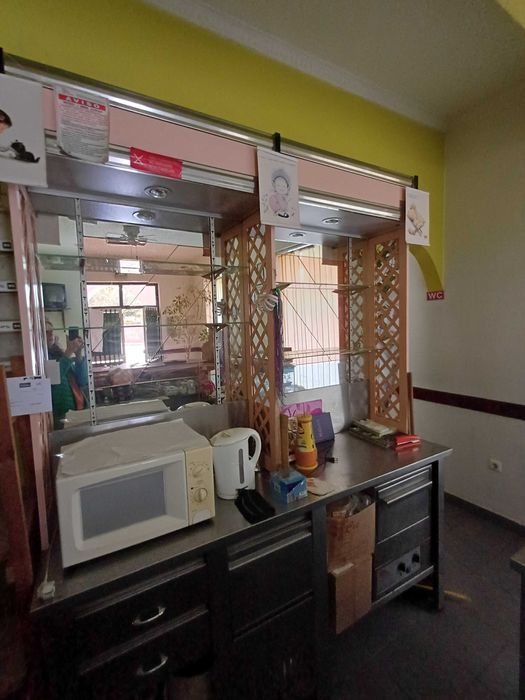 Móvel de vidro e inox café pizzaria