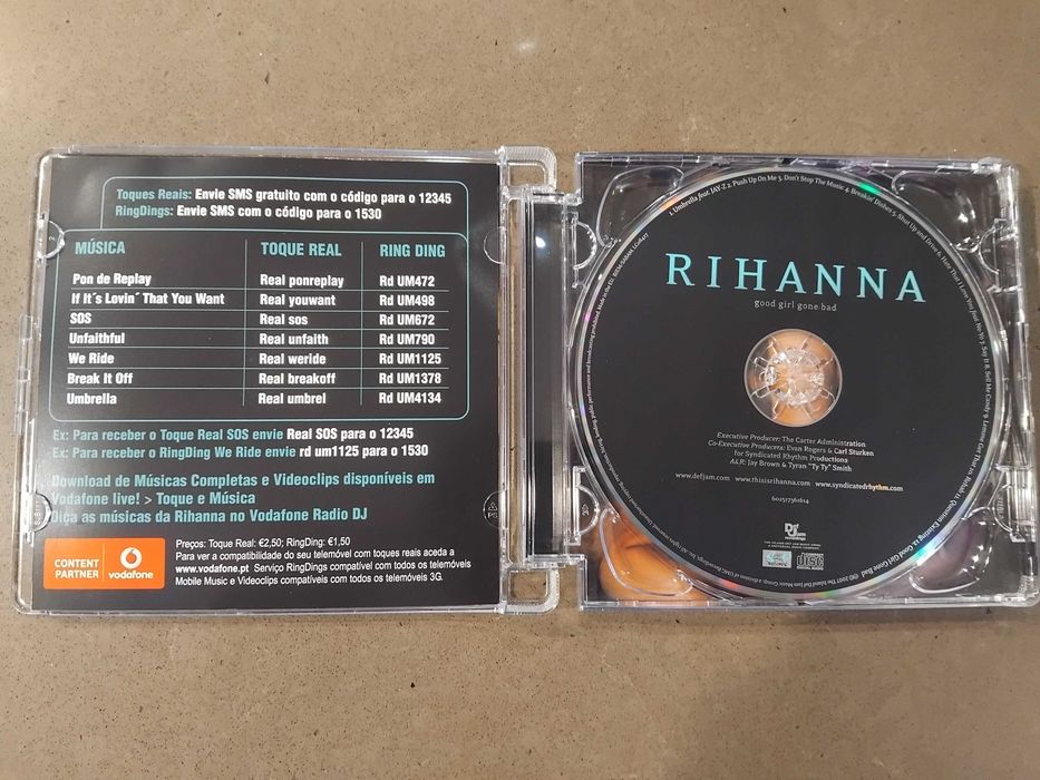 Rihanna em cd novo