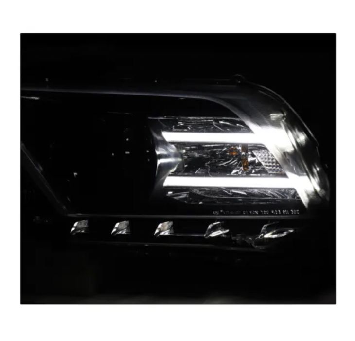 Ford Mustang roczniki 2010-14 z ledem komplet