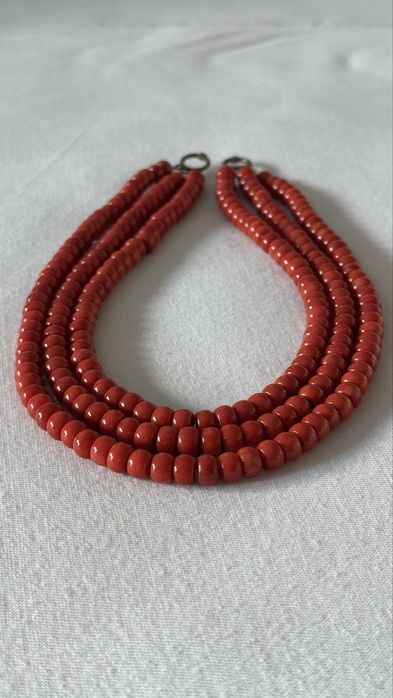 Korale ludowe czerwone