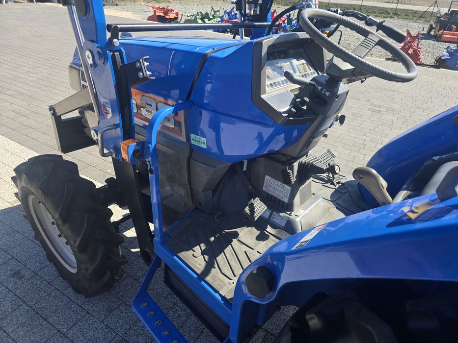 REZERWACJA !PROMOCJA! Mini ciągnik iseki 33KM,ładowacz czołowy, japoński, 4x4,traktor glebogryzarka