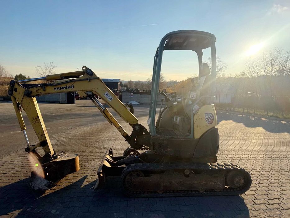 Міні-екскаватор YANMAR VIO25-4