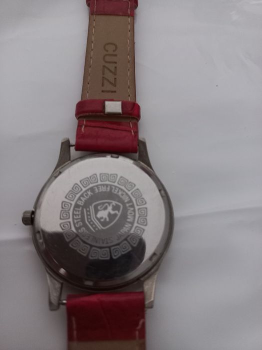 Relógio imitação ferrari em bom estado