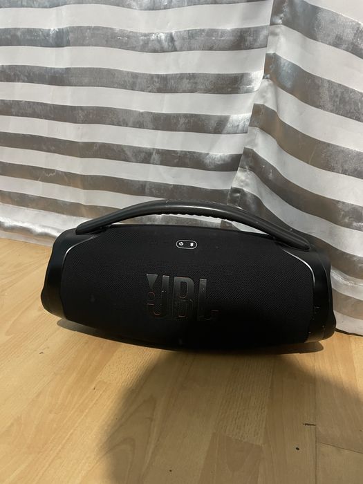 JBL Boombox 3.