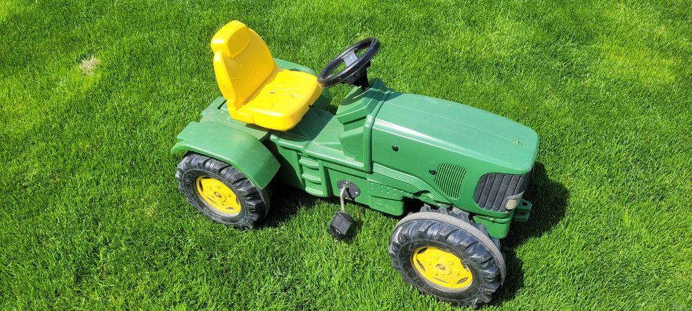 Traktor John Deere na pedały