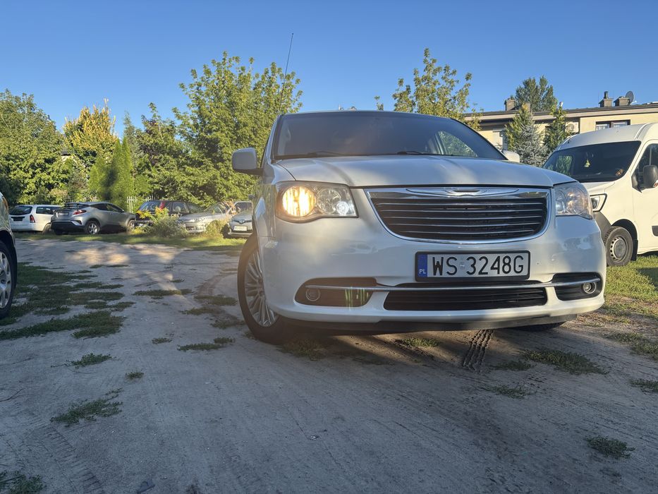Sprzedam Chrysler Town & Country 2015