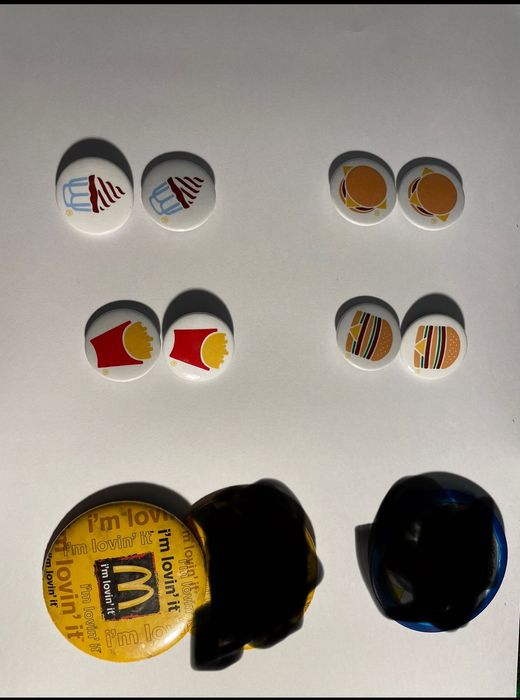 Pinos e crachas Mcdonald’s